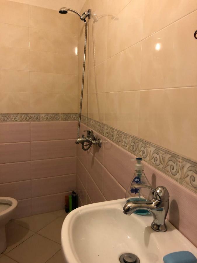 Dhimitri'S Guest House ベラト エクステリア 写真